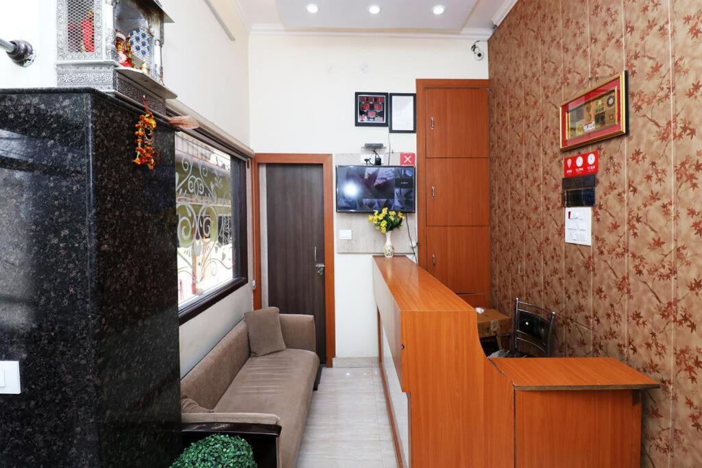 Hotel Blue Star Váránaszi Kültér fotó