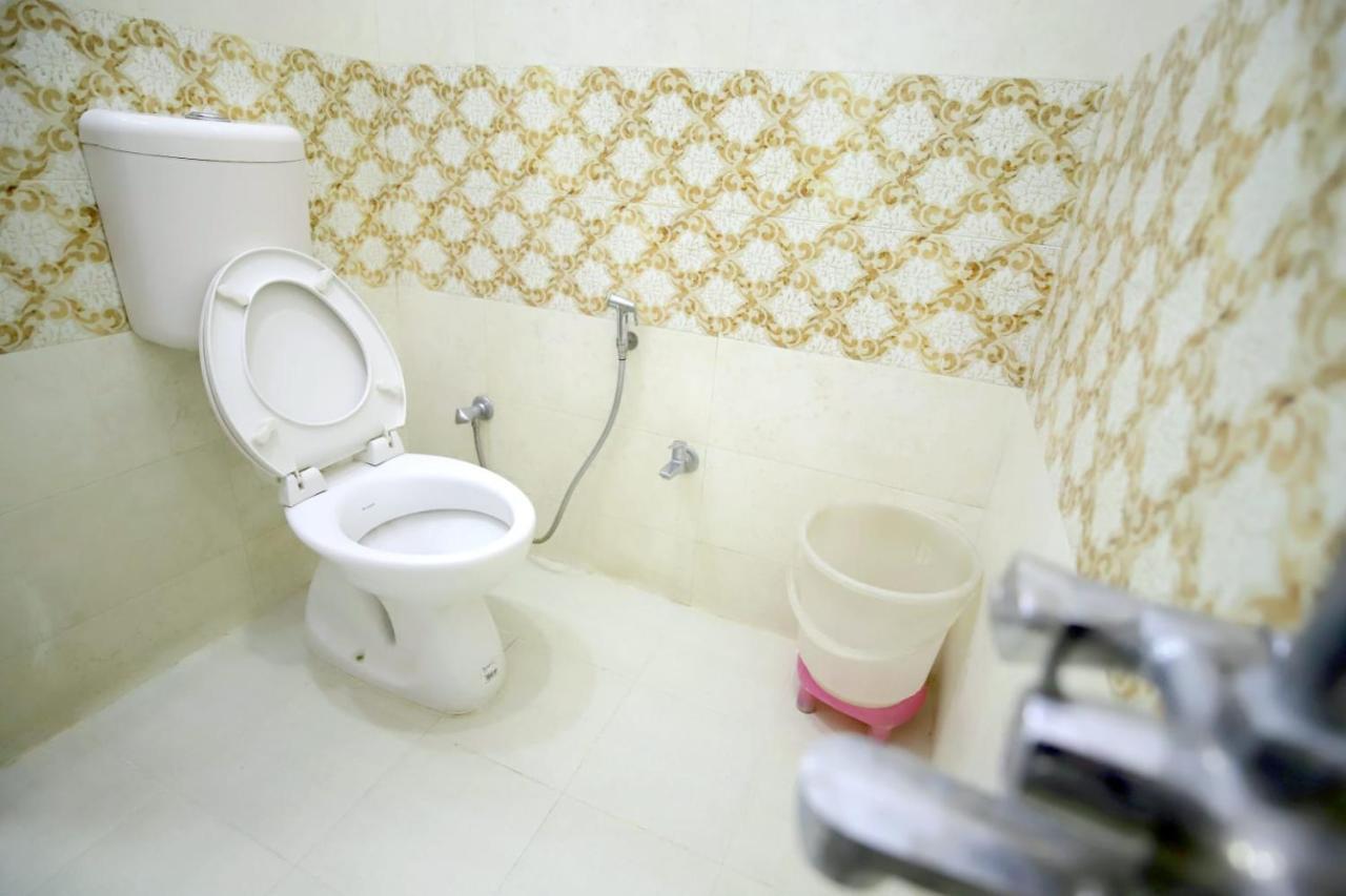 Hotel Blue Star Váránaszi Kültér fotó