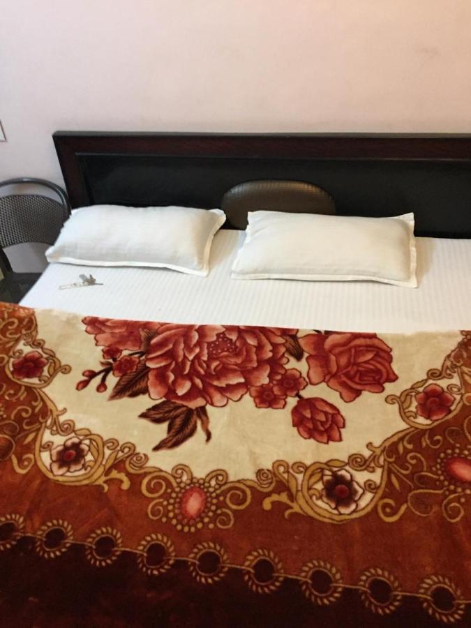 Hotel Blue Star Váránaszi Kültér fotó